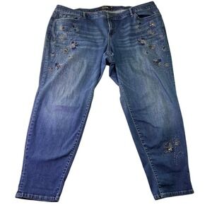 Torrid Boyfriend Jeans Womens Plus Size 26R Blue‎ Medium Wash Floral Embroidered